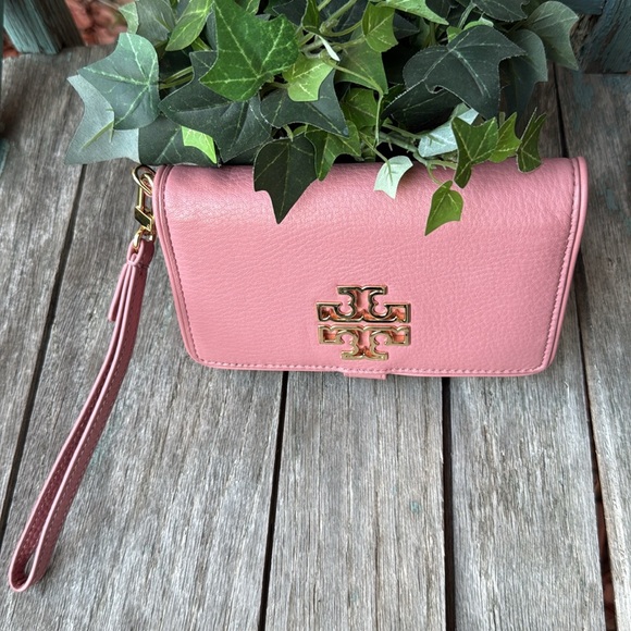 Tory Burch Rose w/Gold (Pink Magnolia Britten) Soft Leather Wallet/Wristlet - Picture 4 of 15